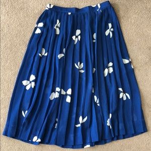 Vintage blue floral accordion skirt
